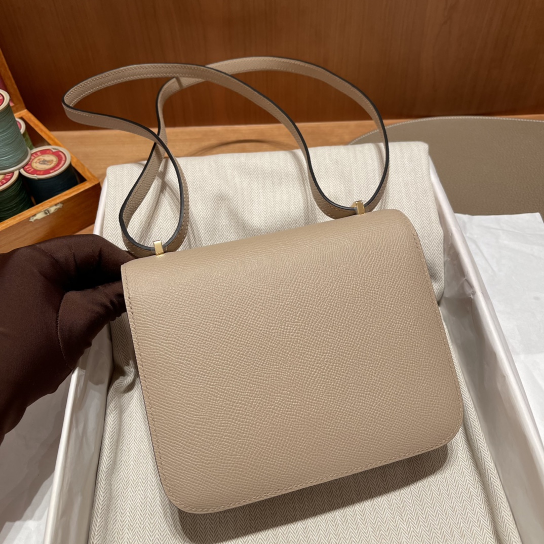 에르메스 콘스탄스18 트렌치 금장 앱송